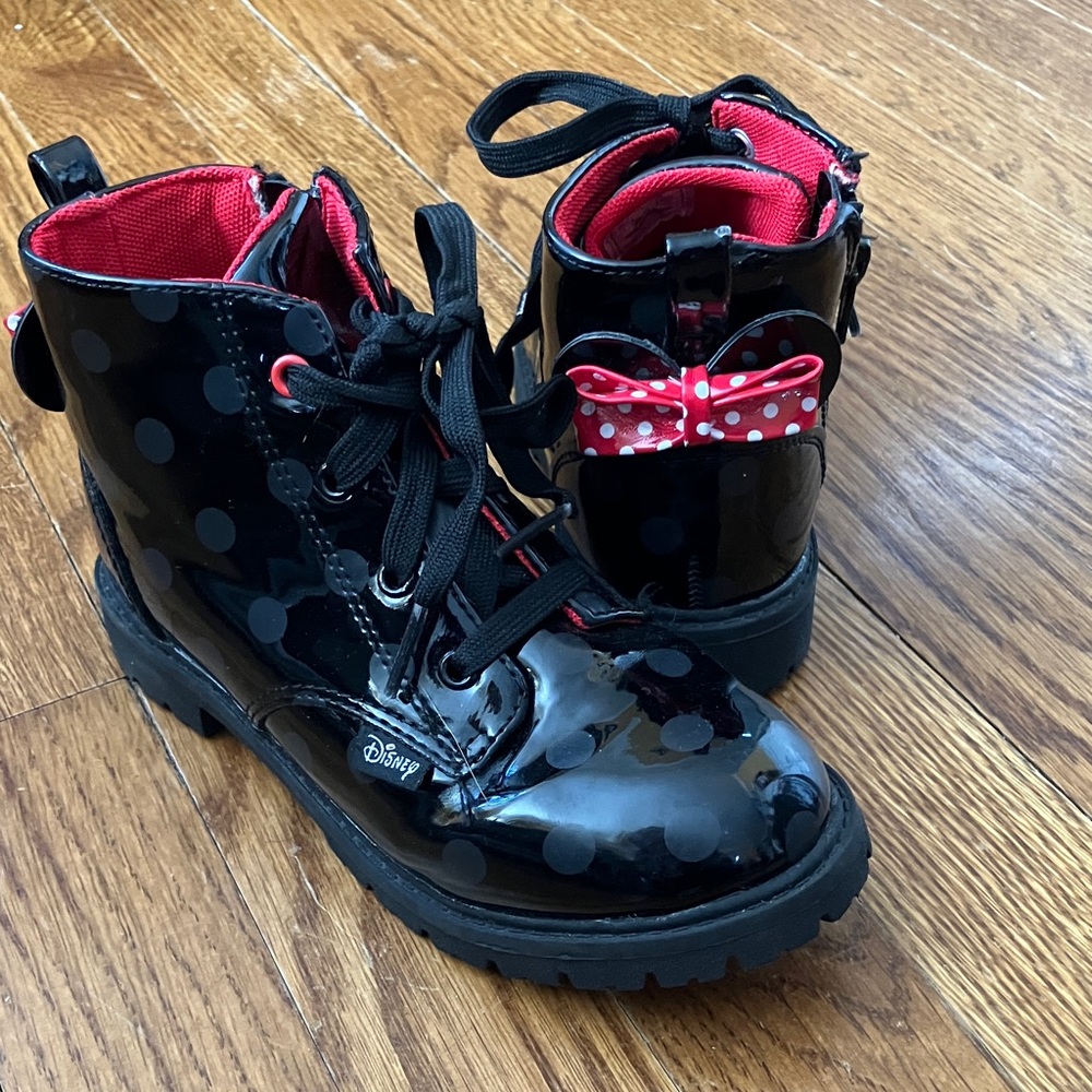 Girls size 11 Disney Black and Red Polka Dot Boots with Bow patent leather boots